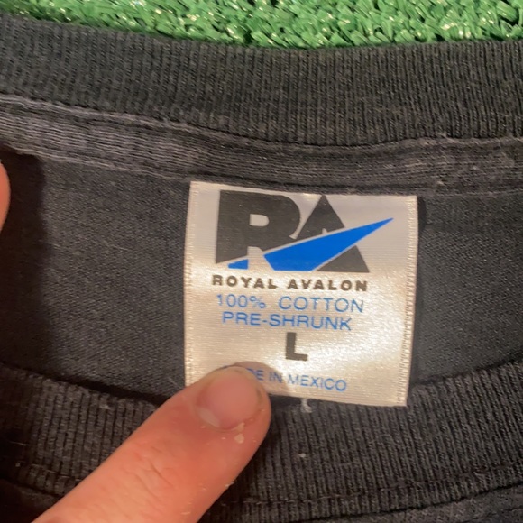 Vintage Kiss Tee - Picture 3 of 4